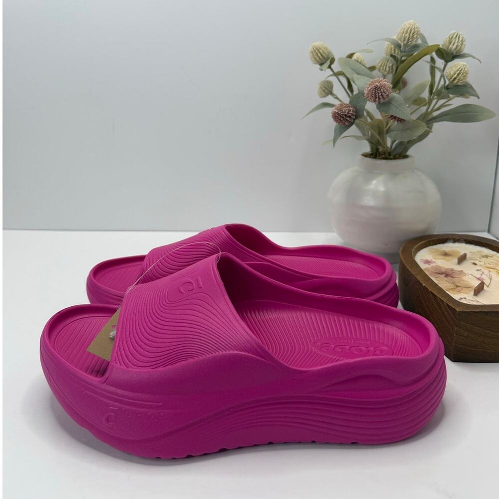 Clove Supercush Recovery Slide Comfort Neon Pink Women 10/Men 9 NWOB